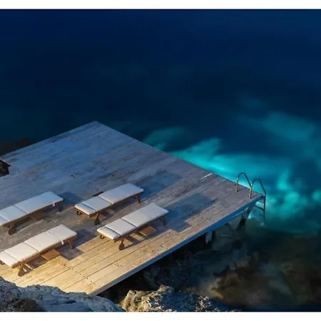 Πανσιόν Blueros - Grey Μέγας Γιαλός-Νίτες